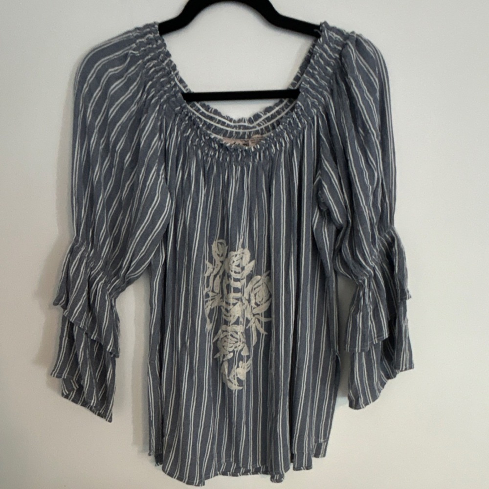Lola P. Striped Embroidered Ruffle Sleeve Tunic Blouse Blue White M‎ Rayon Boho